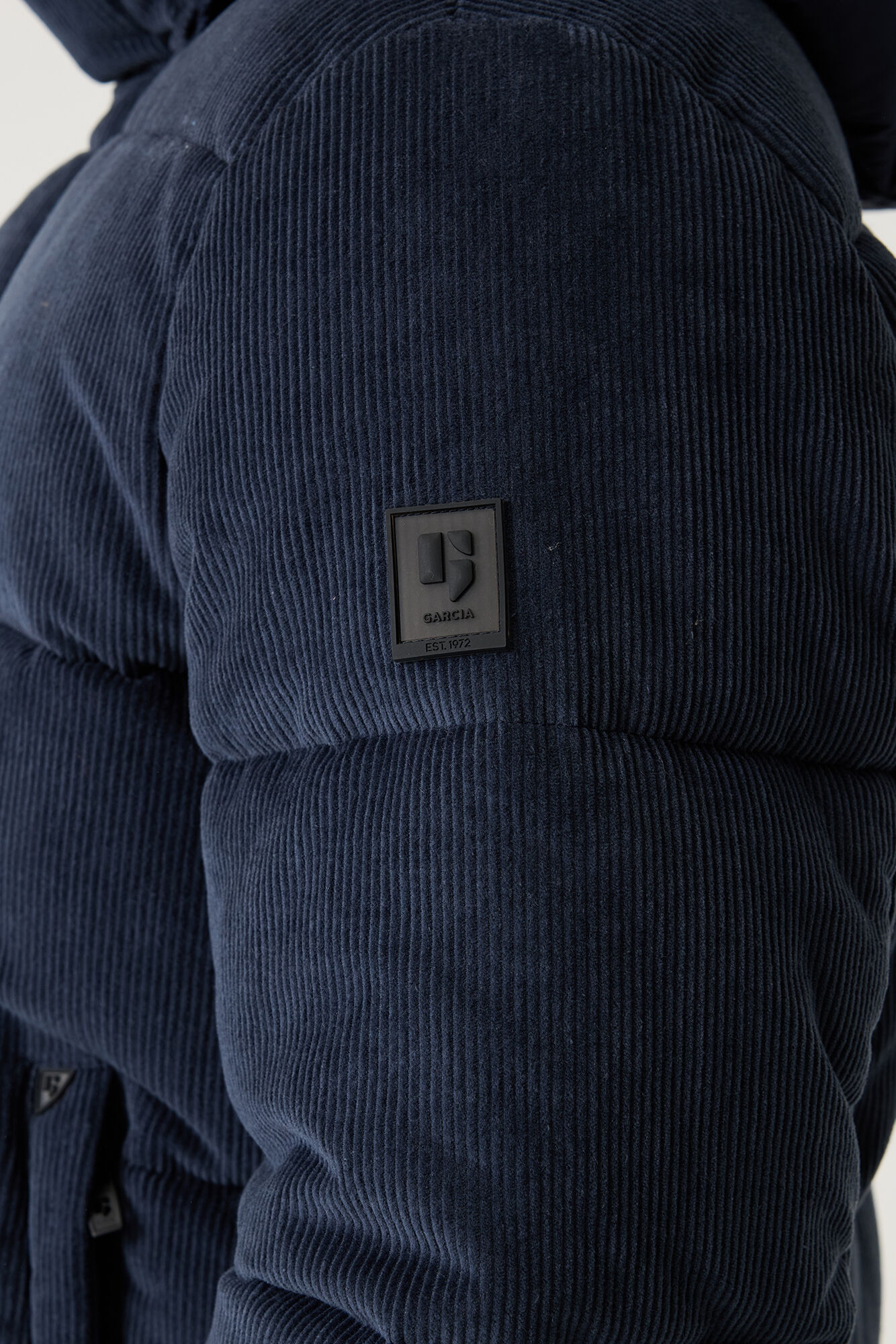 Garcia Steppjacke Navy mit Kapuze und Cord-Optik XL