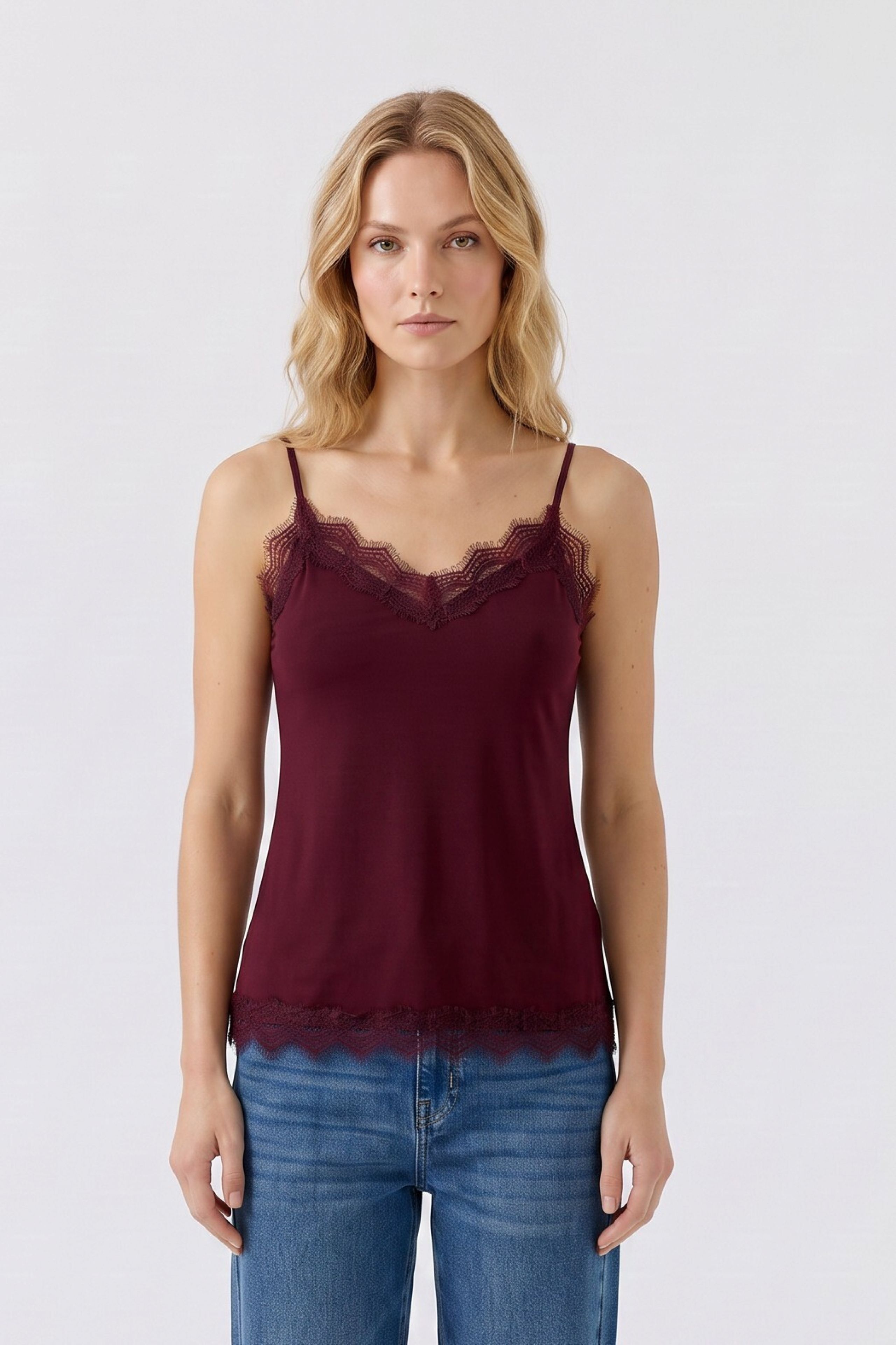 Oui Top mit aufgenähter Spitze 38